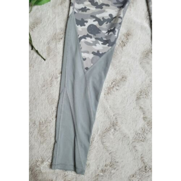 Star Wars Her Universe Gray Millennium Falcon Cameo Print Leggings Size M - Picture 4 of 9